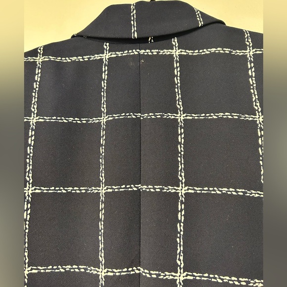 Urban Outfitters Women's Navy and White Padded Blazer (Brand New) - Picture 13 of 15